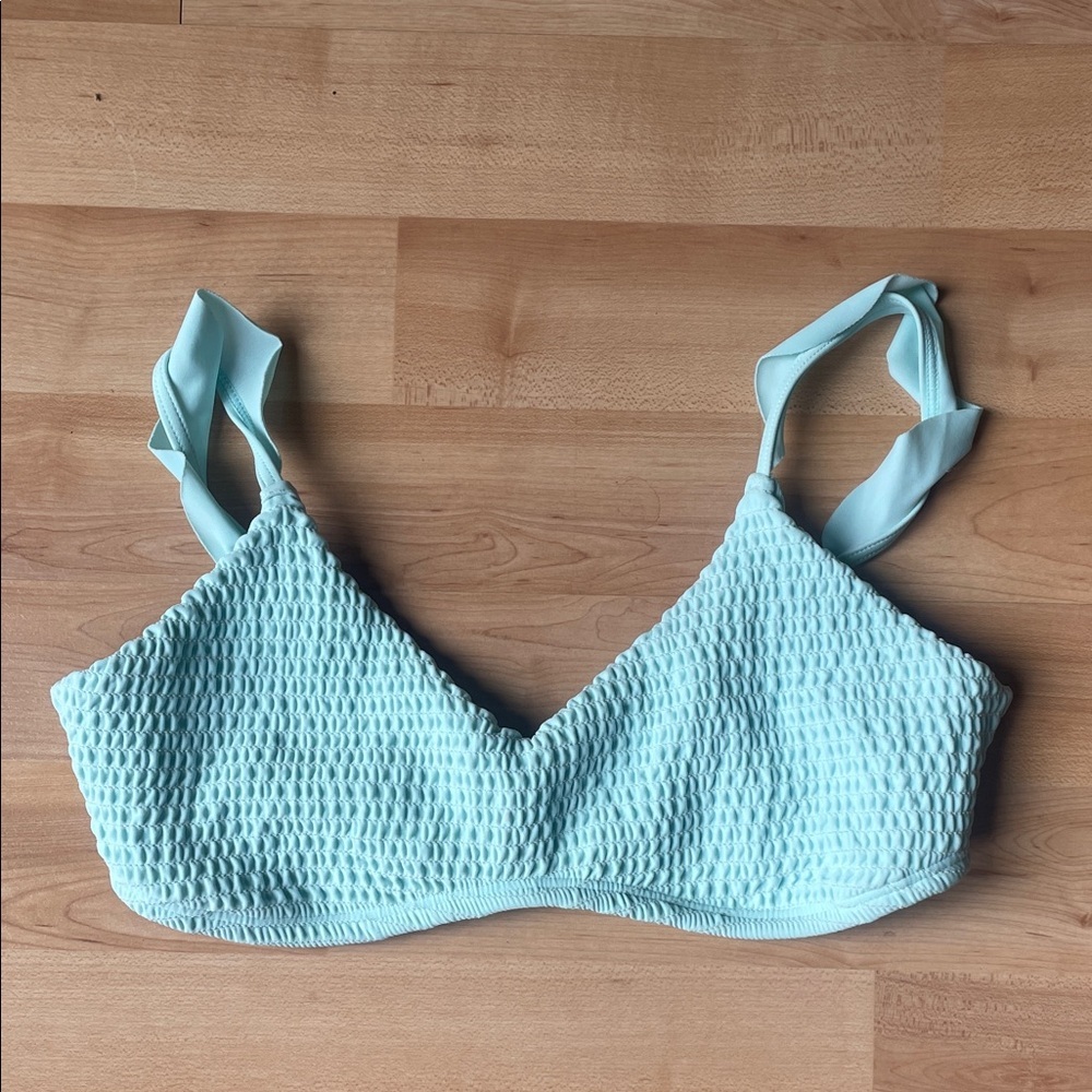 Hollister bikini top